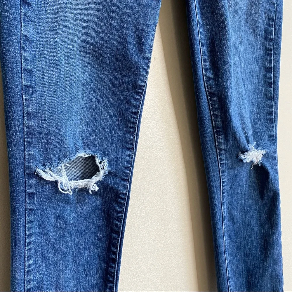 PAIGE Kylie Crop Evelyn Destroyed Jeans Size 27